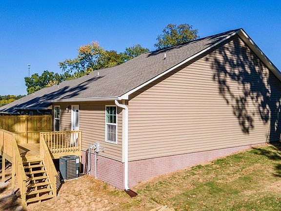 3rd image of 886 Elrod St SE #4R-A