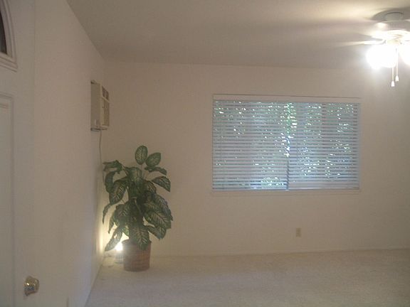 2nd image of 616 17th St APT 7