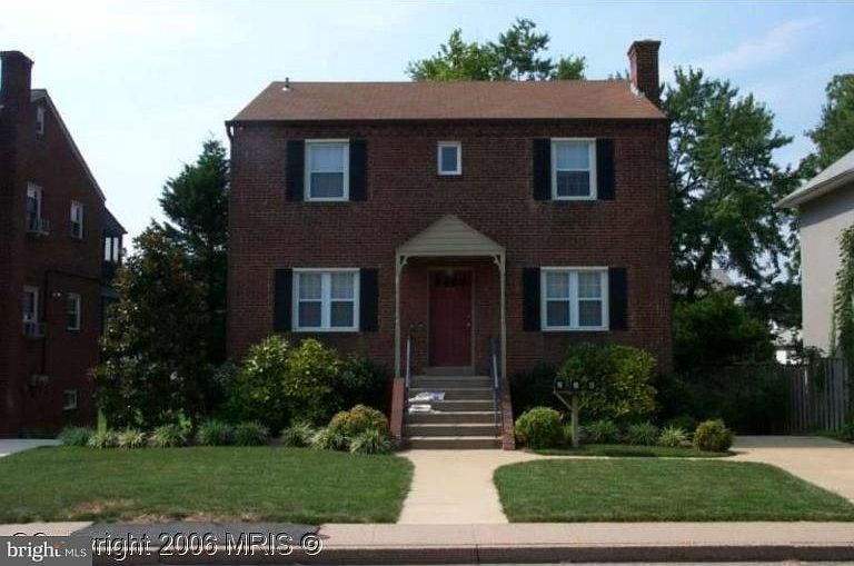 1st image of 618 18th St S APT 1