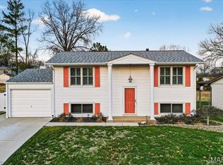 1881 San Pedro Ln, Fenton, MO 63026