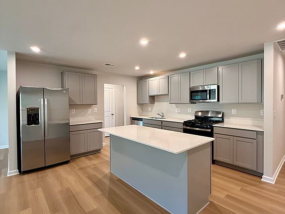 4th image of 421 Rivanna Hill Rd