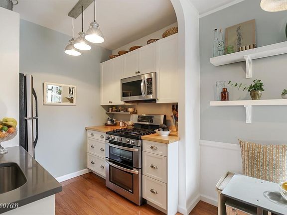 3rd image of 95 Park Ter E APT 3E