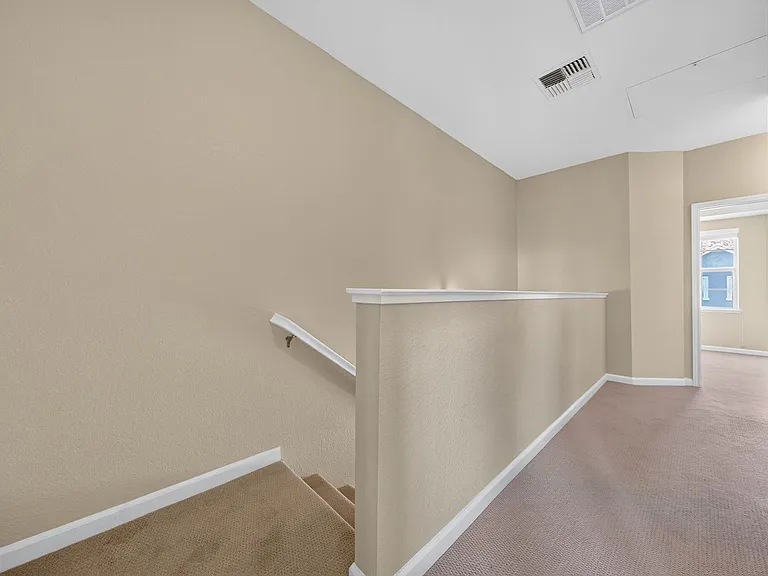 385 Race St — Photo 10