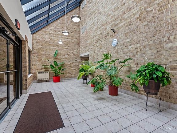 2nd image of 5550 Astor Ln APT 119
