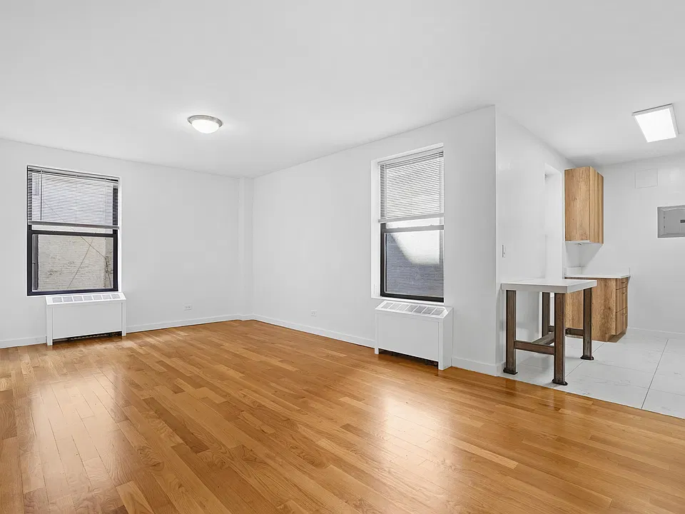 628 W 151st St #3E