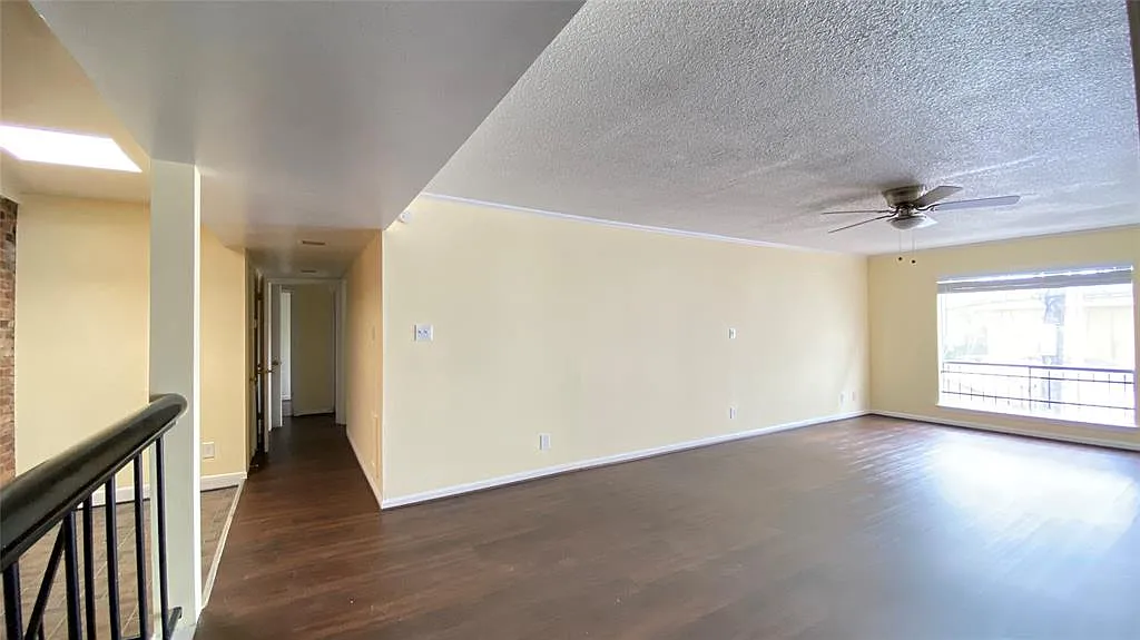 2 bed, 1388 sqft, $2,000 — Photo 4