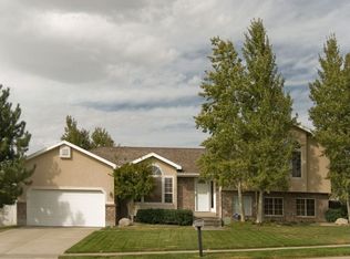 1205 E Sanders Rd, Sandy, UT 84094