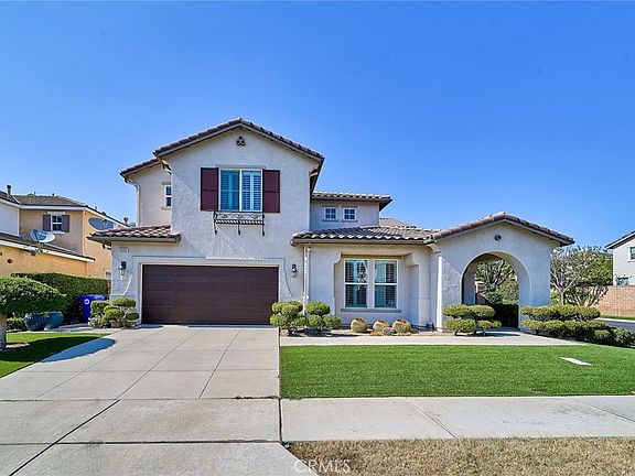 4th image of 15592 Iron Spring Ln