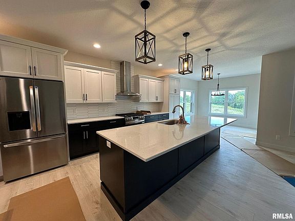 3rd image of 6836 Timber Ct