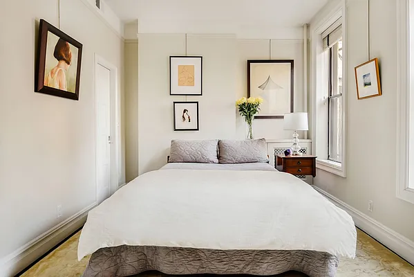 Sold by Compass | media 17