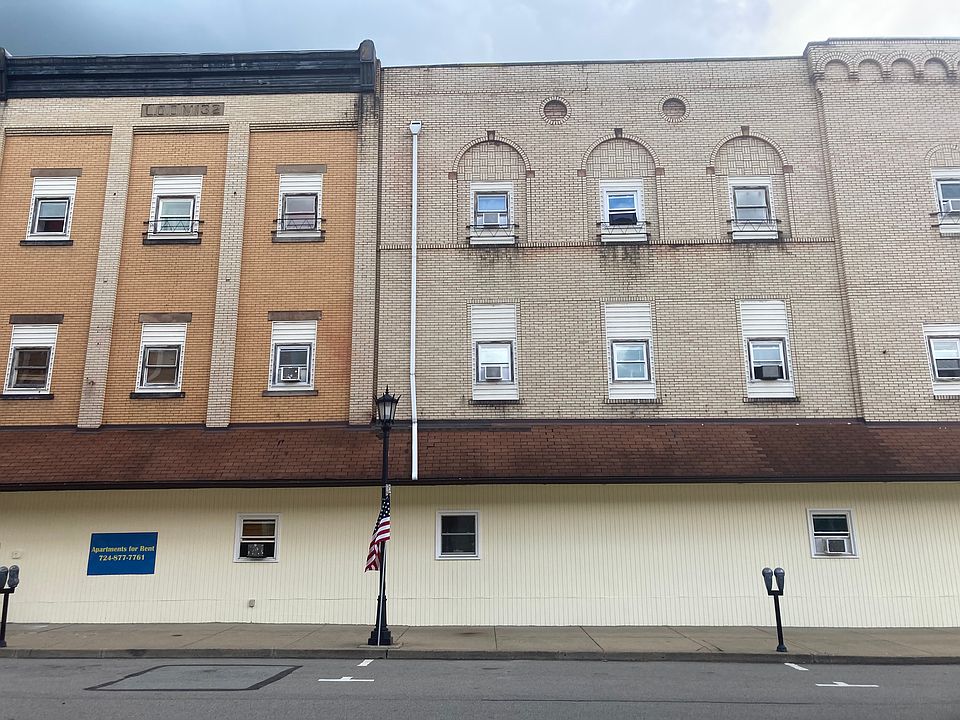 2nd image of 131 Wood St