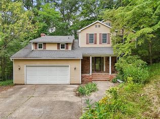 234 Monticello Dr, Chagrin Falls, OH