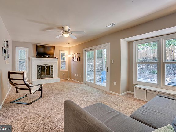 5th image of 207 Coldspring Dr