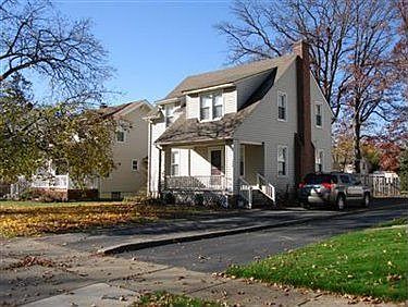 1st image of 226 Adelaide Ave SE
