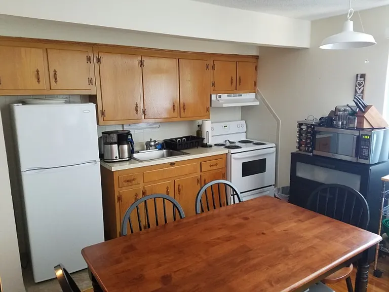 550 Whitney Ave #15 — Photo 9