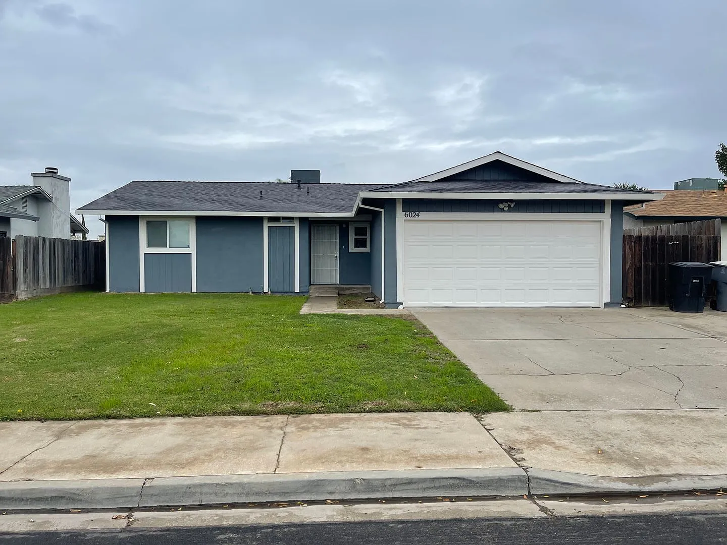 Cozy home in Riverbank — Photo 1