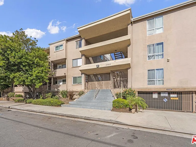 10757 Hortense St #303 — Photo 26