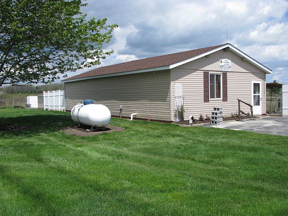 24x48 out building heated 