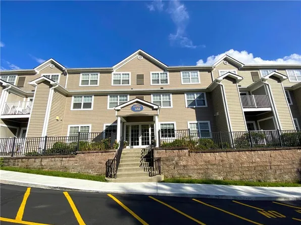100 Woodcrest Lane #105, Mount Kisco, NY 10549