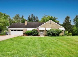 118 Center Church Rd, Canonsburg, PA 15317