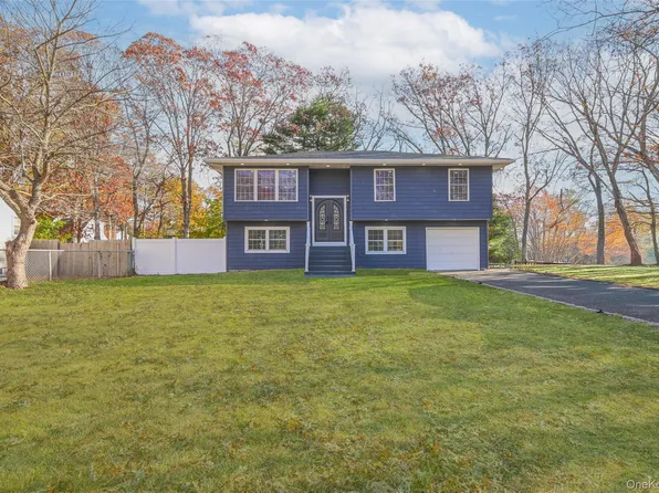 398 Glen Drive, Shirley, NY 11967