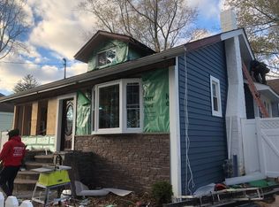60 Woods Ave, Roosevelt, NY 11575