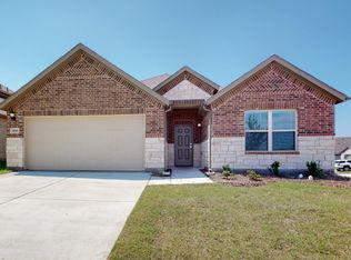 8900 Bronze Meadow Dr, Fort Worth, TX 76131