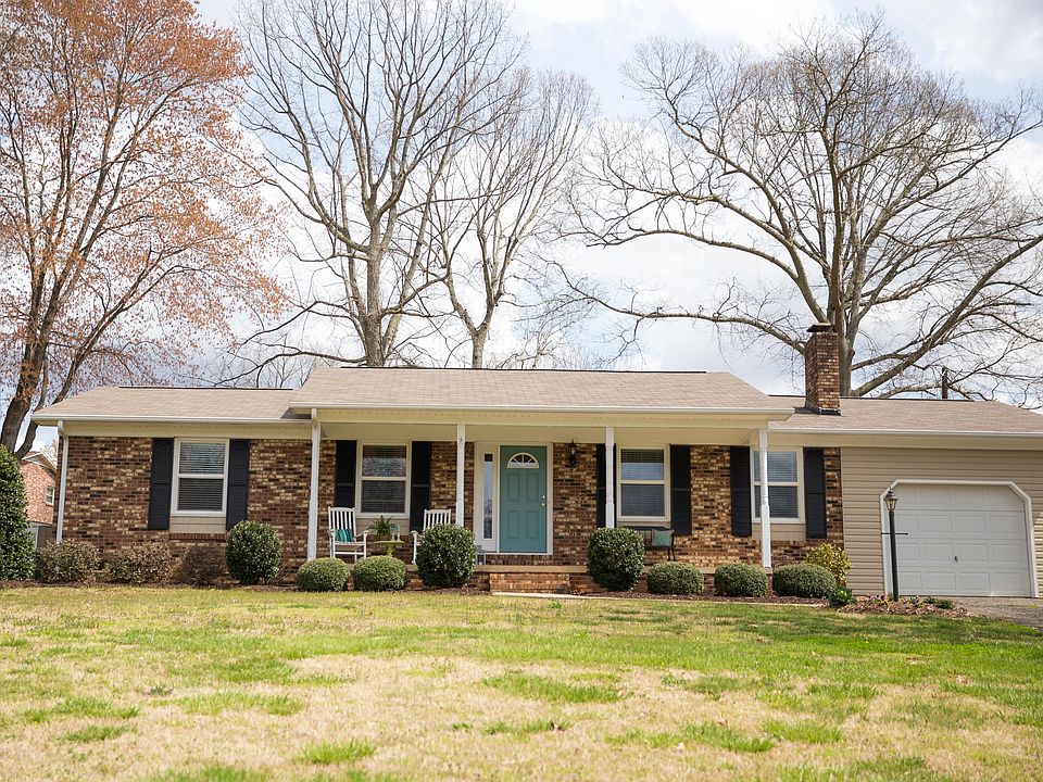 1st image of 1212 Brookhaven Dr