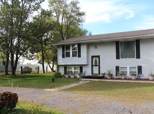 13257 E 7000s Rd, Saint Anne, IL 60958