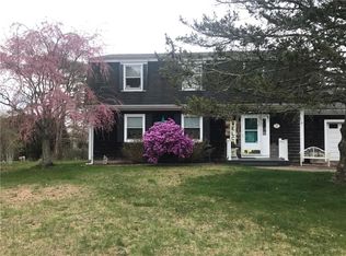 28 Presidential Dr, Tiverton, RI 02878