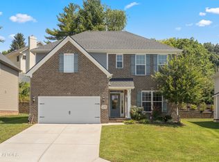 1440 Mossy Rock Ln, Knoxville, TN 37922