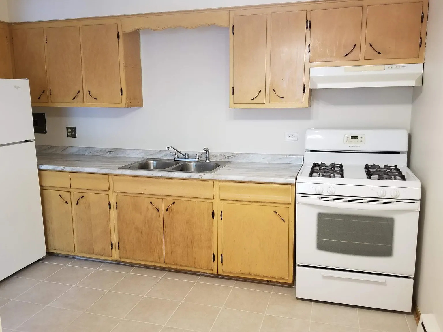 2 bed, 900 sqft, $1,600 — Photo 4
