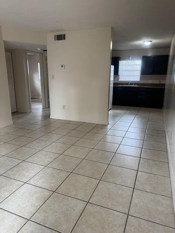 304 Delespine Ave, 1 — Photo 2