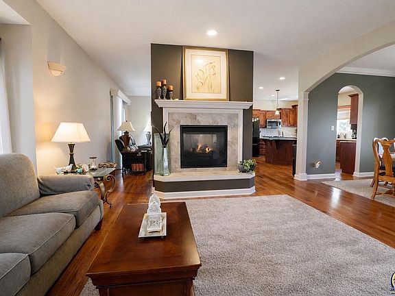 5th image of 2141 SE Ratner Rd