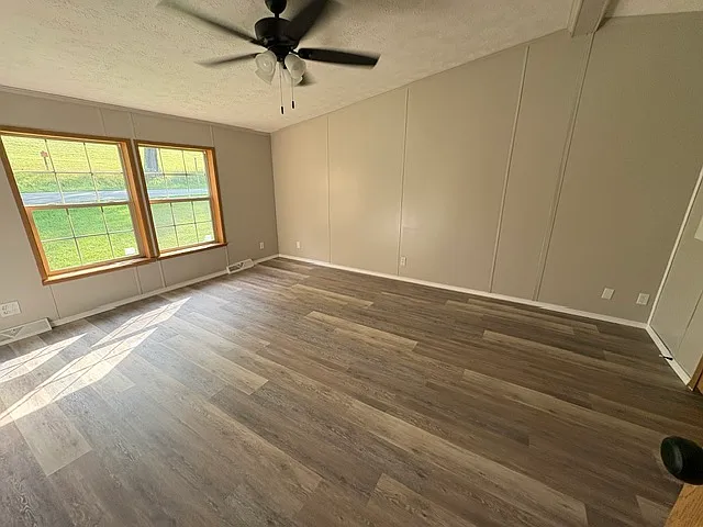 2285 Snyder Rd — Photo 6