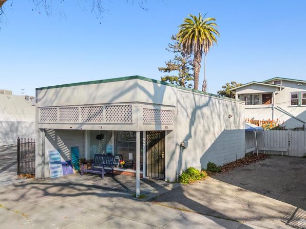 2221-2223 San Pablo Ave, Berkeley, CA 94702