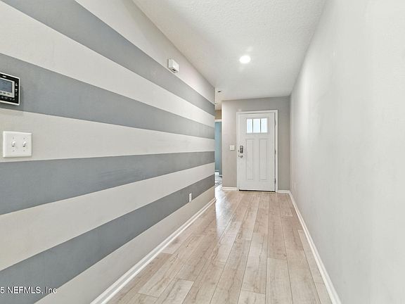 5th image of 9508 ABBY GLEN Circle