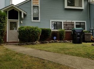 5 Hickory Ct, Sicklerville, NJ 08081