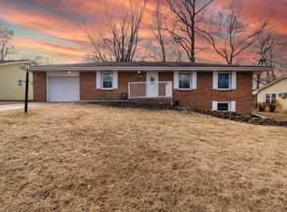 10 Foley Ave, Bloomington, IL 61701