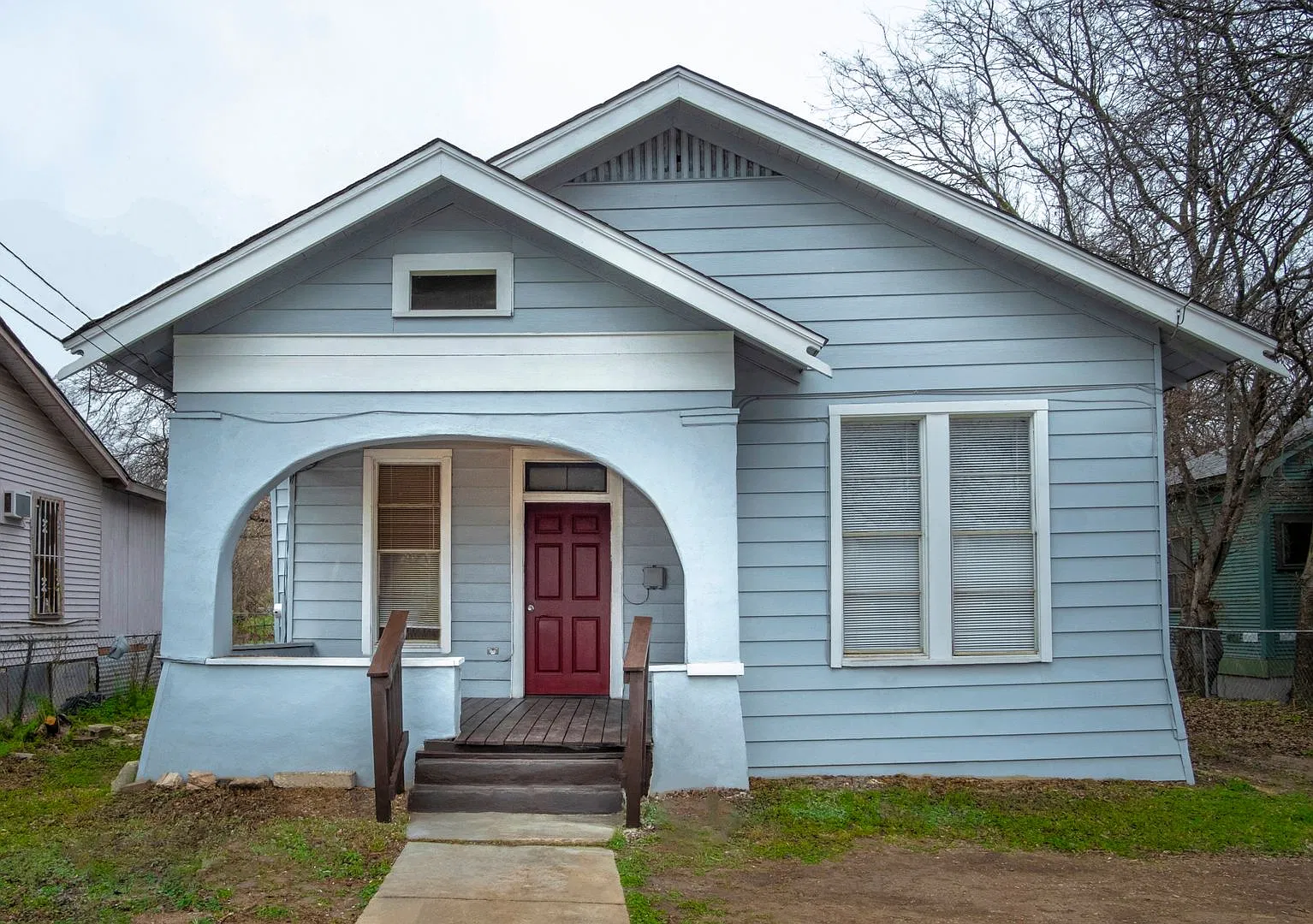 1735 Peck — Photo 1