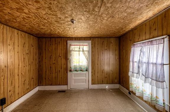 5th image of 1131 Shelby St