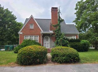 225 Miller St, Broadway, VA 22815