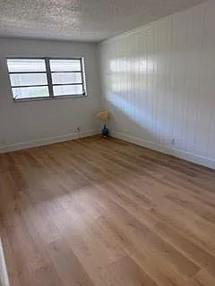 4511 NE 21st Ave #6 — Photo 5