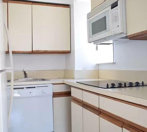 4th image of 320 E 42nd St APT 2209