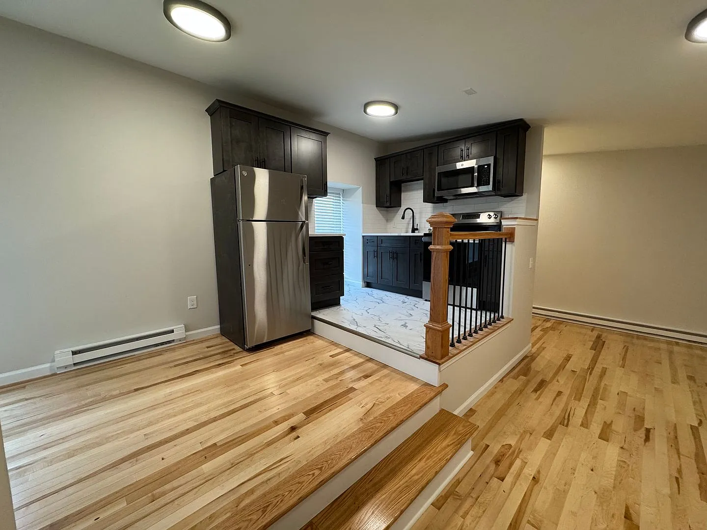 401-407 Front Street — Photo 1
