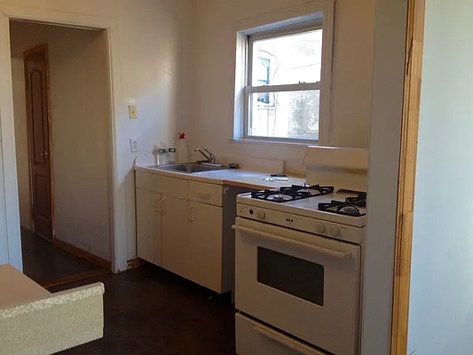 Rented by New York Realty Minimax Inc | media 45