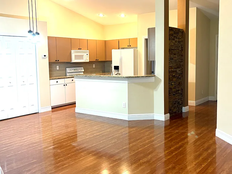 6302 Sturbridge Ct — Photo 7