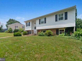 496 Lisa Ave, Odenton, MD 21113