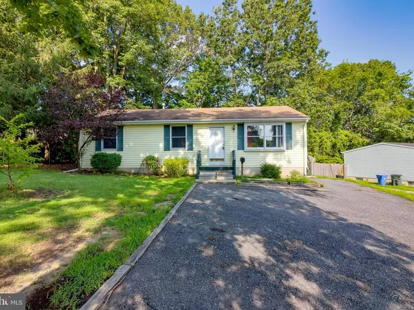 301 Girard Rd N, Glassboro, NJ 08028