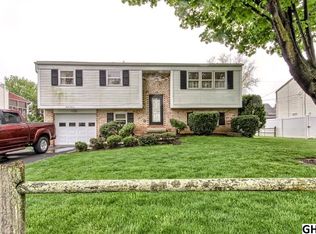 1211 Gross Dr, Mechanicsburg, PA 17050